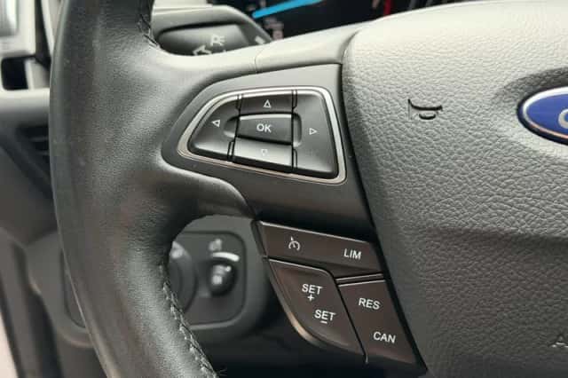 Ford Kuga (2017) thumbnail 16
