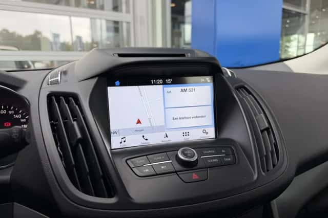 Ford Kuga (2017) thumbnail 21