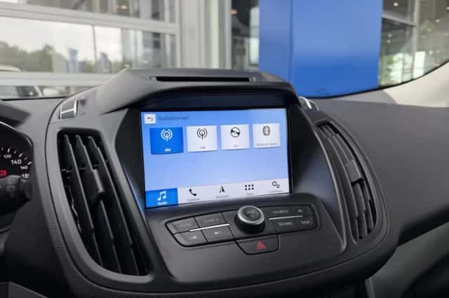 Ford Kuga (2017) thumbnail 25