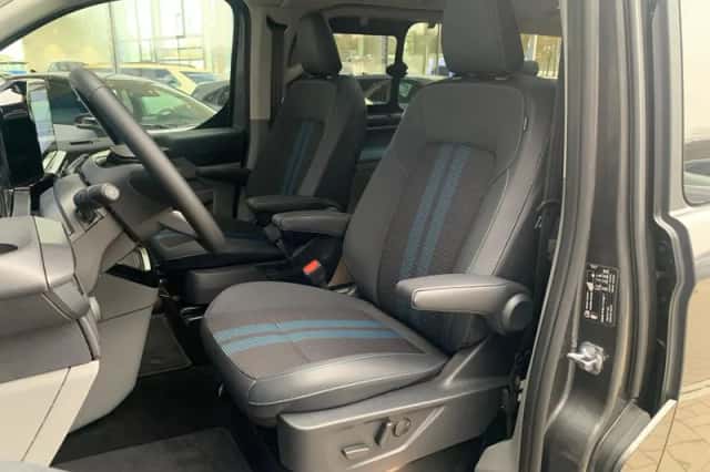 Ford Tourneo Custom (2025) thumbnail 17