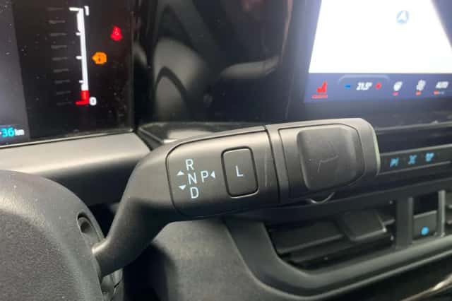Ford Tourneo Custom (2025) thumbnail 30