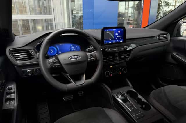 Ford Kuga (2023) thumbnail 14