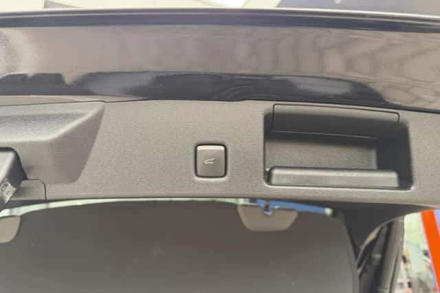 Ford Kuga (2023) thumbnail 19