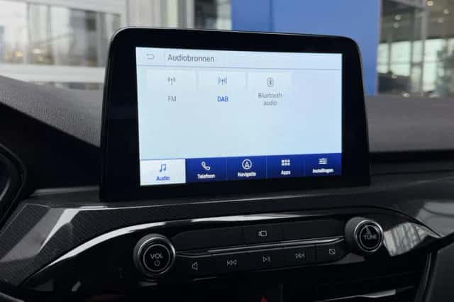 Ford Kuga (2023) thumbnail 31