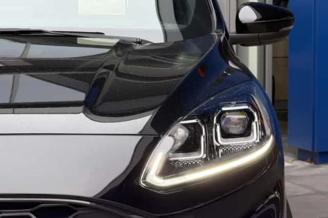 Ford Kuga (2023) thumbnail 6