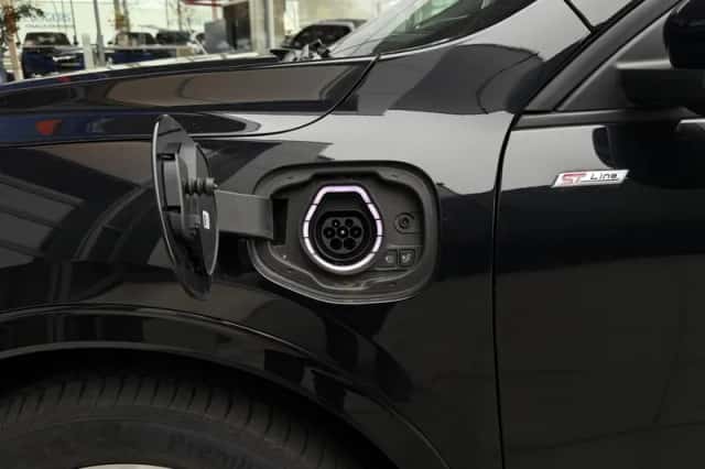 Ford Kuga (2023) thumbnail 9