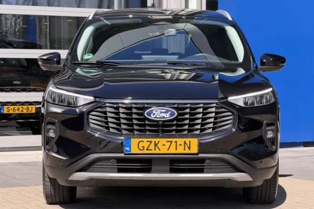 Ford Kuga (2025) thumbnail 4
