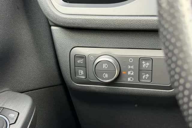 Ford Kuga (2022) thumbnail 21