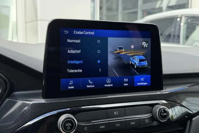 Ford Kuga (2022) thumbnail 36