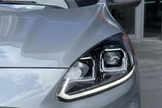 Ford Kuga (2022) thumbnail 6