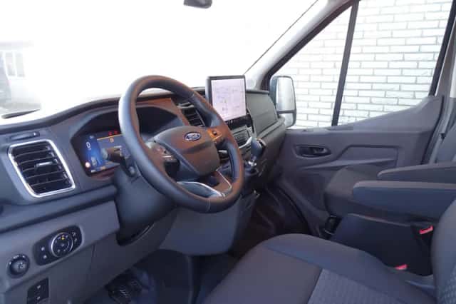 Ford Transit (2024) thumbnail 9