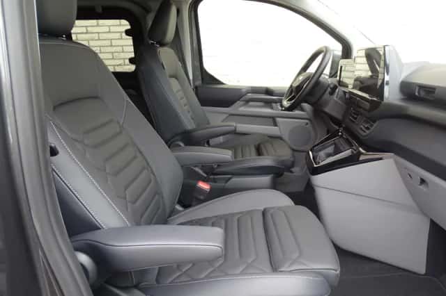 Ford Tourneo Custom (2025) thumbnail 13