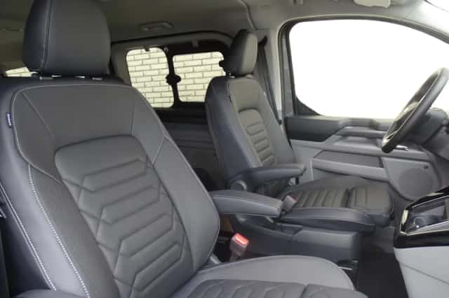 Ford Tourneo Custom (2025) thumbnail 14