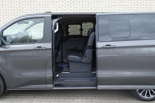 Ford Tourneo Custom (2025) thumbnail 6