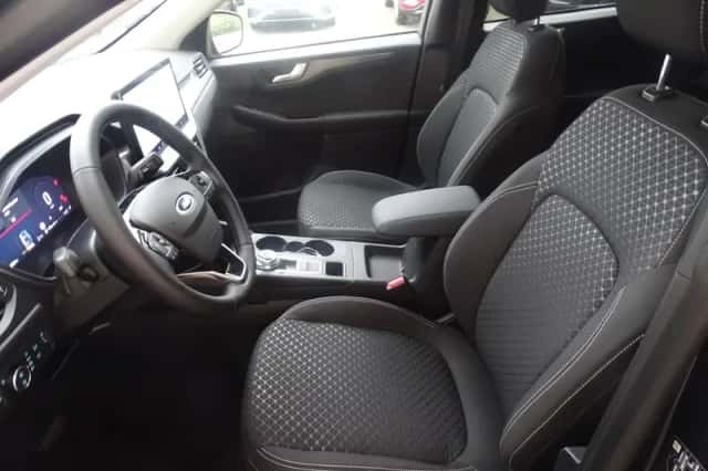 Ford Kuga (2025) thumbnail 9