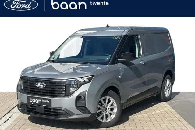 Ford Transit Courier (2023)
