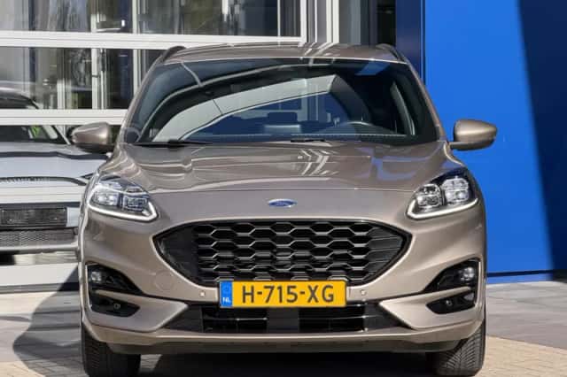Ford Kuga (2020) thumbnail 4