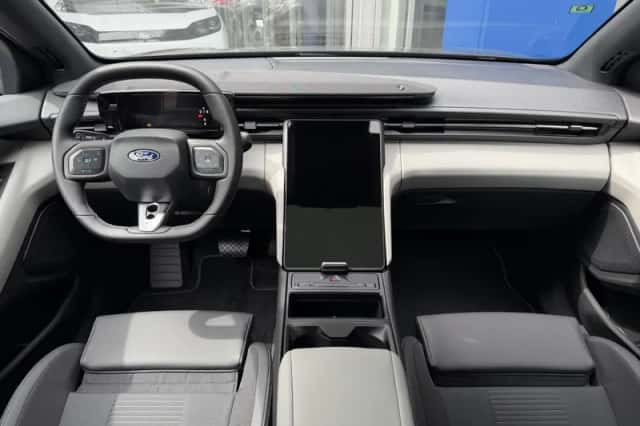 Ford Capri (2026) thumbnail 2