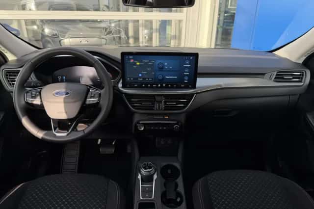 Ford Kuga (2024) thumbnail 2