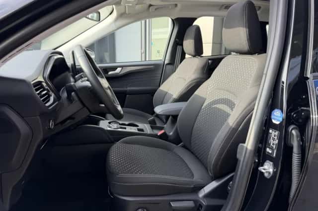 Ford Kuga (2024) thumbnail 17