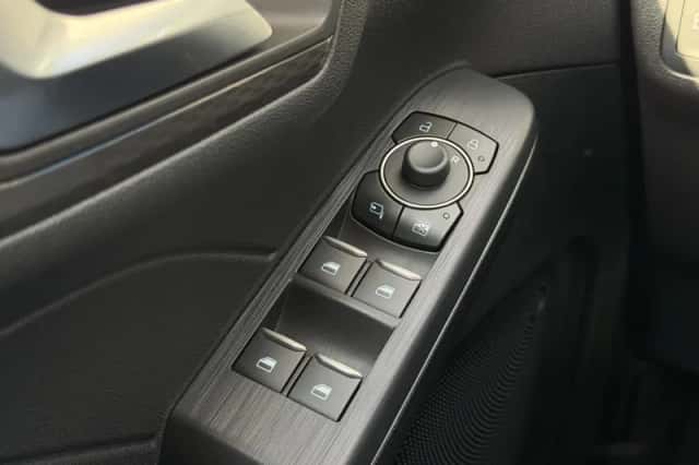 Ford Kuga (2024) thumbnail 24