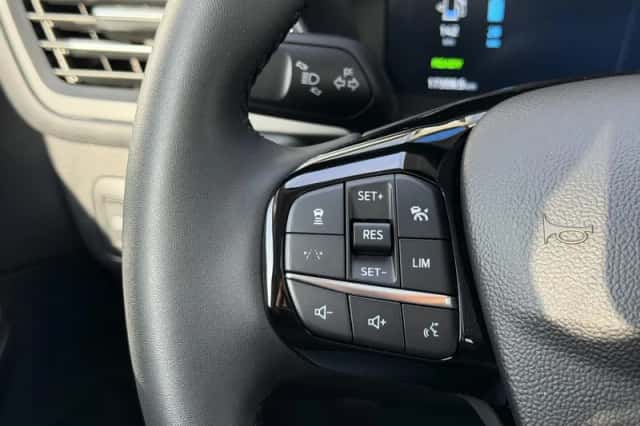 Ford Kuga (2024) thumbnail 26