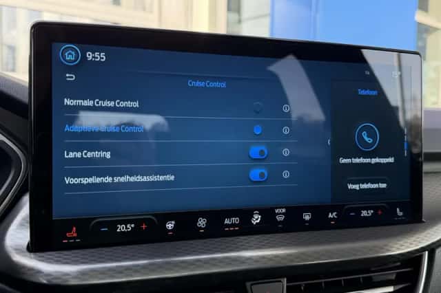 Ford Kuga (2024) thumbnail 39