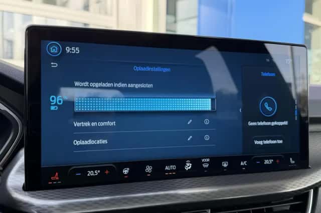 Ford Kuga (2024) thumbnail 41