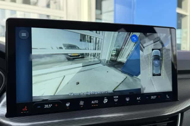 Ford Kuga (2024) thumbnail 44