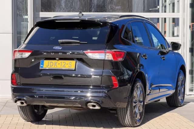 Ford Kuga (2022) thumbnail 3