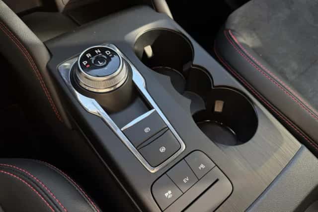 Ford Kuga (2022) thumbnail 25