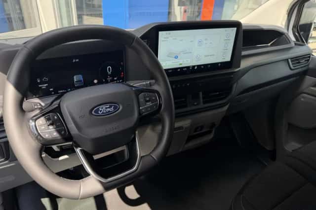 Ford Transit Custom (2025) thumbnail 12
