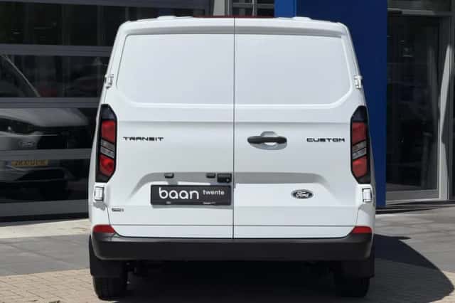Ford Transit Custom (2025) thumbnail 3