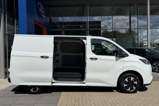 Ford Transit Custom (2025) thumbnail 38