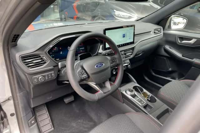 Ford Kuga (2026) thumbnail 2