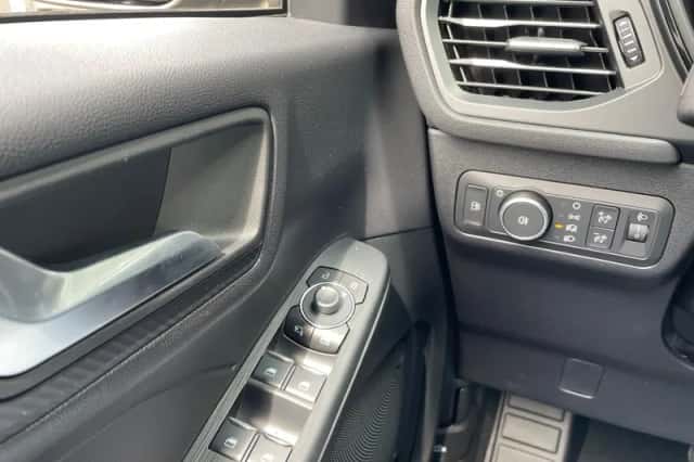 Ford Kuga (2026) thumbnail 10
