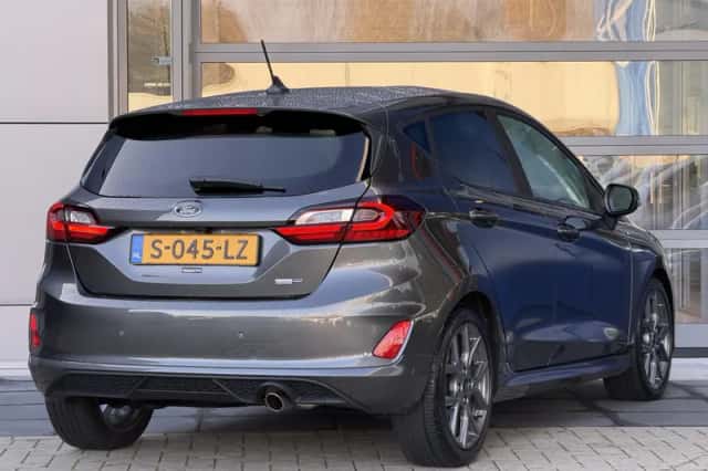 Ford Fiesta (2023) thumbnail 3