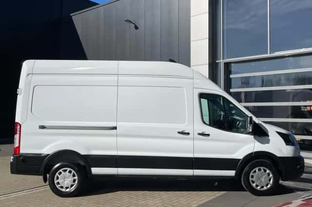 Ford Transit (2024) thumbnail 8