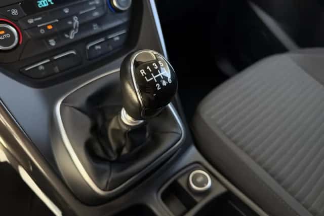 Ford C-Max (2018) thumbnail 24