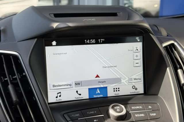 Ford C-Max (2018) thumbnail 26