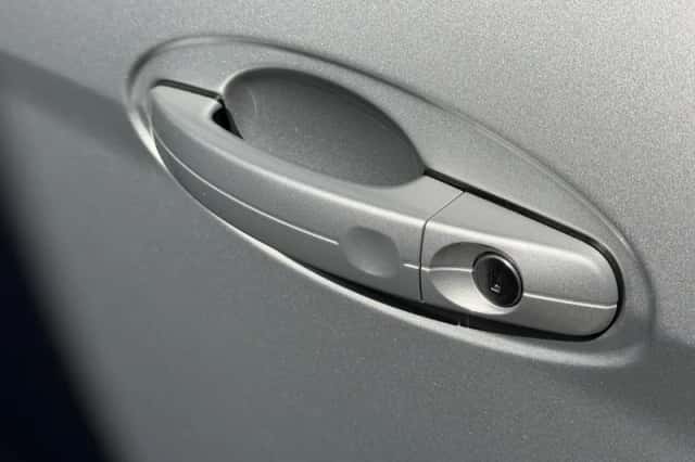 Ford C-Max (2018) thumbnail 8