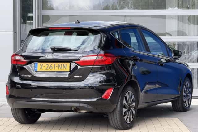 Ford Fiesta (2023) thumbnail 3