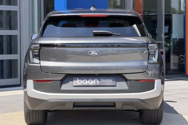 Ford Explorer (2026) thumbnail 5