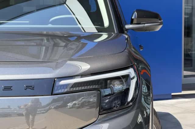 Ford Explorer (2026) thumbnail 6