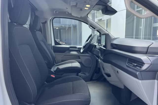 Ford E-Transit Custom (2025) thumbnail 17