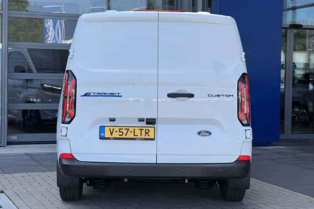 Ford E-Transit Custom (2025) thumbnail 6