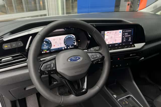 Ford Transit Connect (2024) thumbnail 2