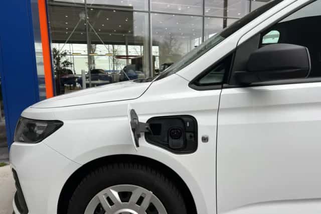 Ford Transit Connect (2024) thumbnail 4