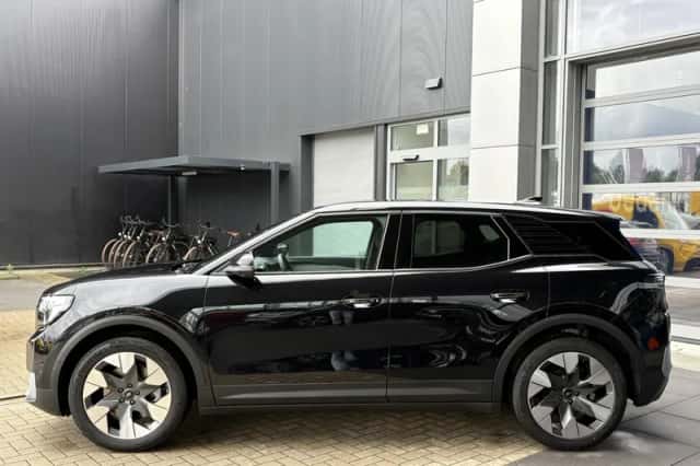 Ford Explorer (2026) thumbnail 3