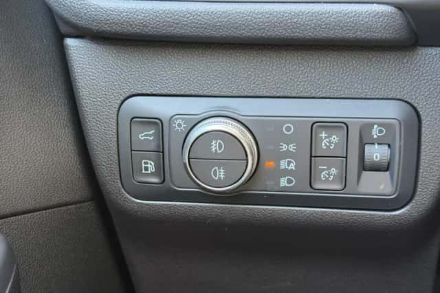 Ford Kuga (2022) thumbnail 12
